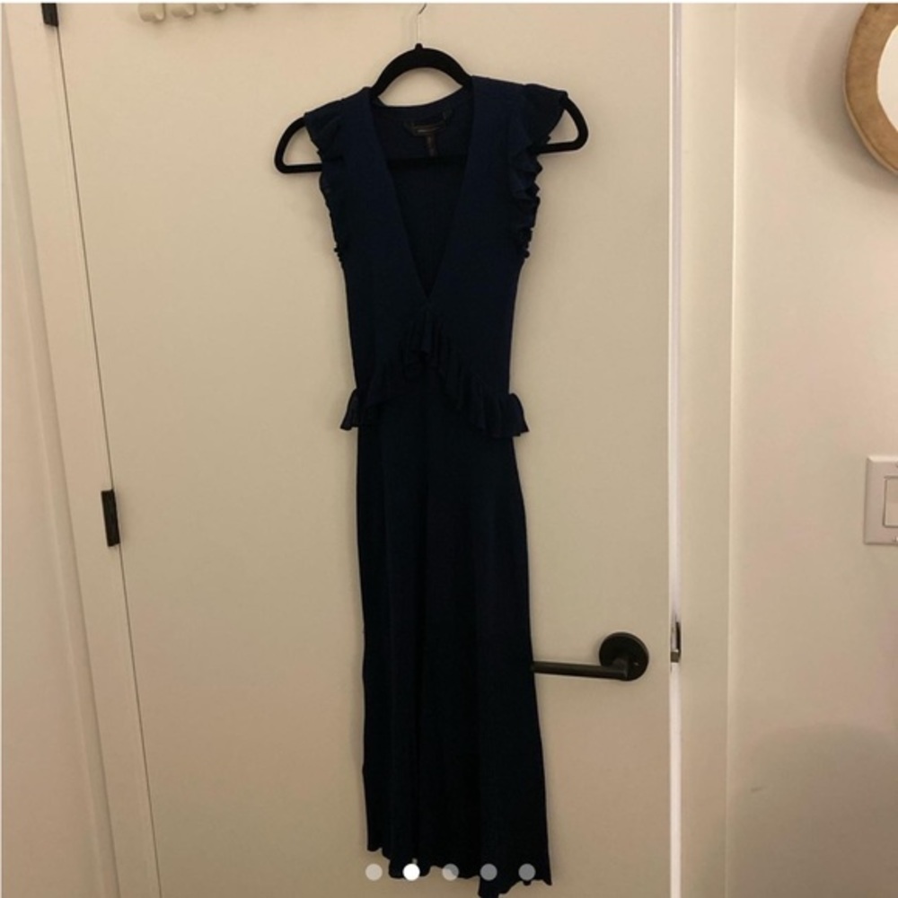 Mid length bcbg sweater material dress